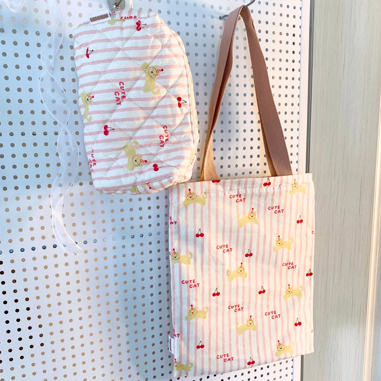 Trousse de toilette Miaous et cerisettes- Chat kawaï