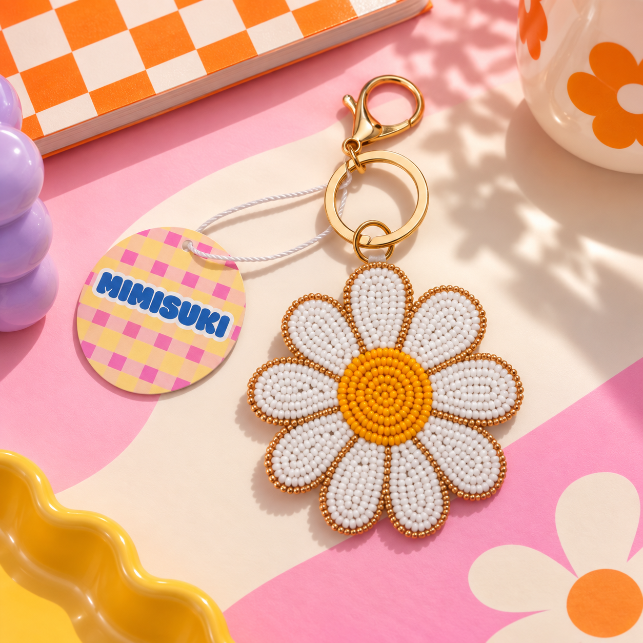 Bijou de sac Marguerite Fleurs - Porte-clés brodé perles
